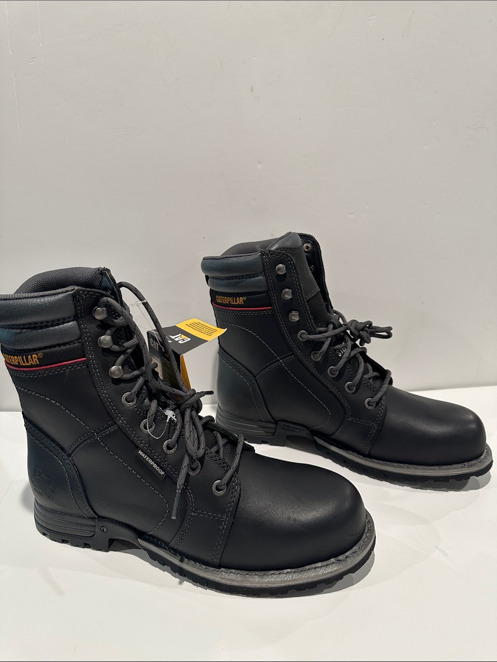 NWT Caterpillar Men’s Steel Toe Laceup Boots with Traction bottoms. Size 11